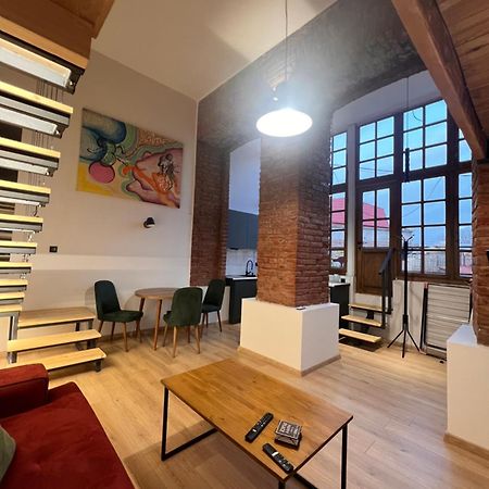 Midamo Orbeliani Apartment Tbilisi Bagian luar foto