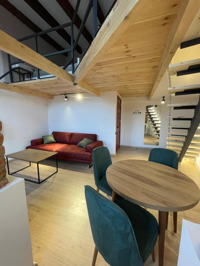 Midamo Orbeliani Apartment Tbilisi Bagian luar foto