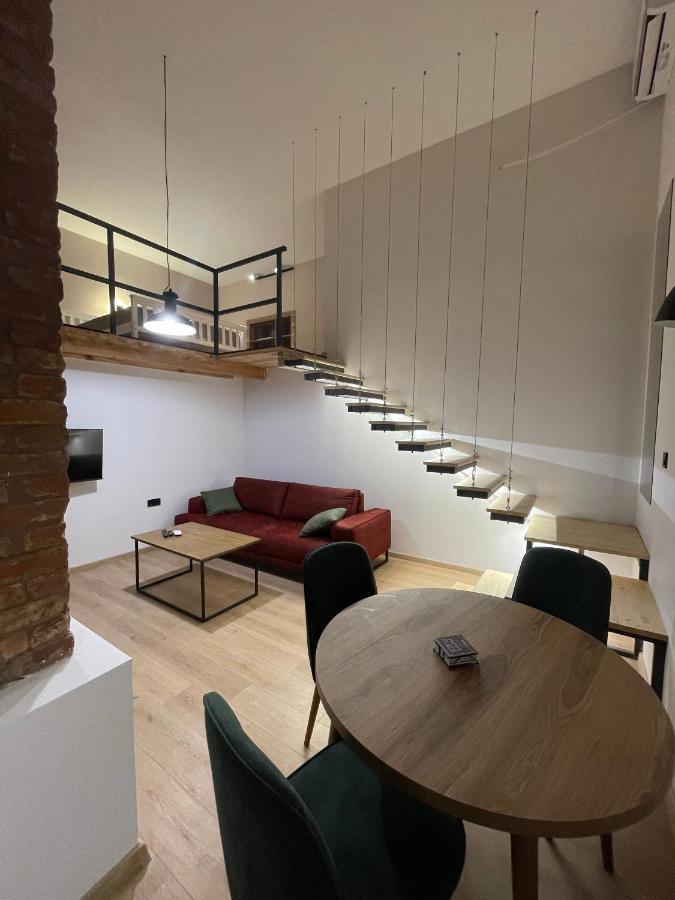 Midamo Orbeliani Apartment Tbilisi Bagian luar foto
